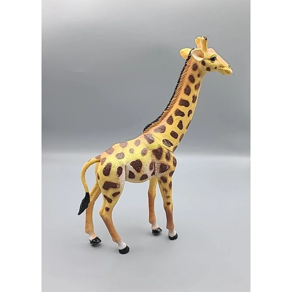 Realistic Giraffe Figure Animal Toy Vintage Plastic